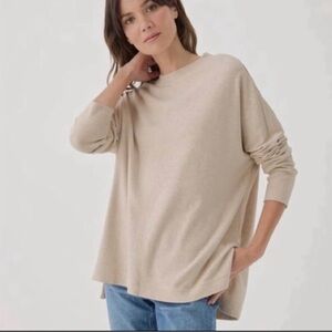 Pact airplane long sleeve poncho